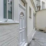 Mba - Courcelles - Splendide Appartement